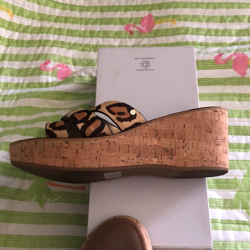 Shoes - Picture 6 of 7